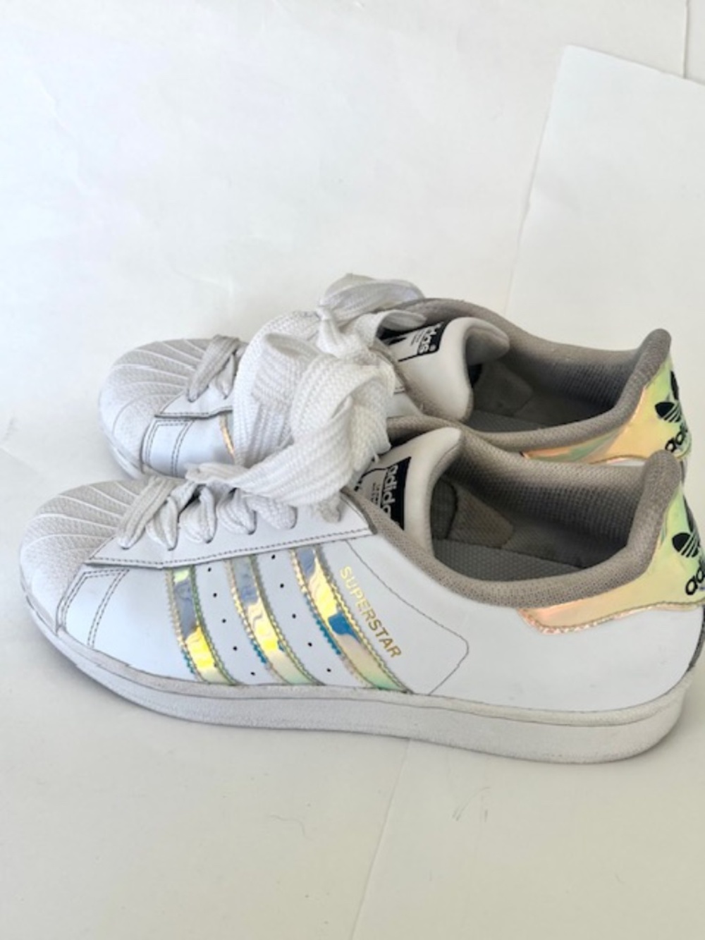 Adidas Superstar J 'Iridescent' Size 7 kids/ 8.5 womans